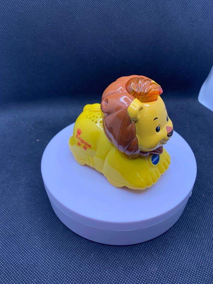 Tut tut animaux fripon le lion