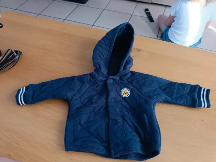 Veste manteau tape à l'oeil 9 mois 71 cm