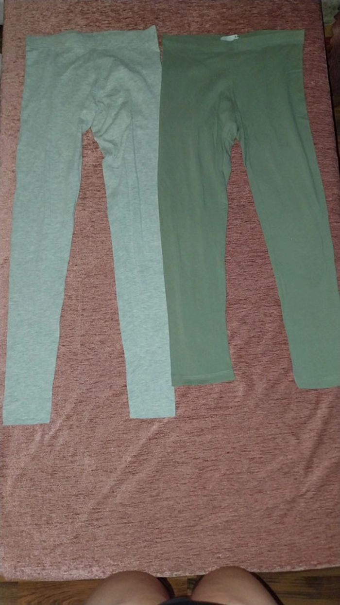 Lot de 2 leggings état neuf Taille 10 ans - photo numéro 3