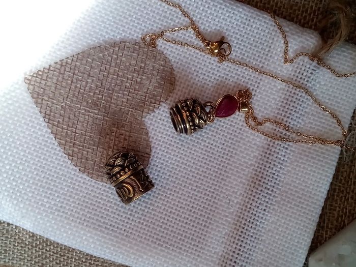 Collier urne amulette et connecteur en pierre de rubis brut serti - photo numéro 6