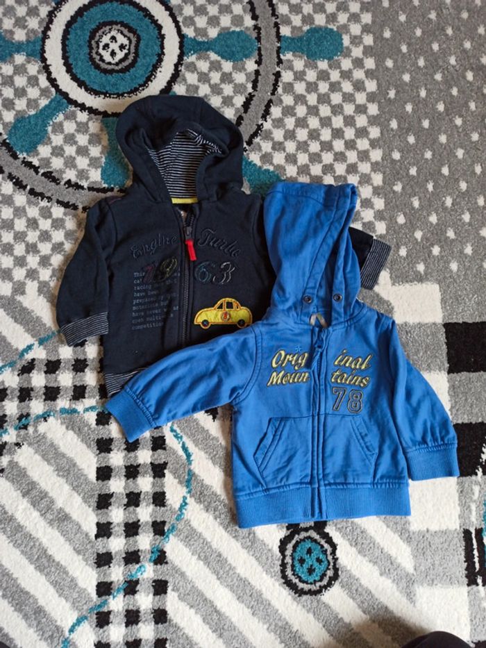Lot de 2 gilets zippé à capuche - Taille 9 mois