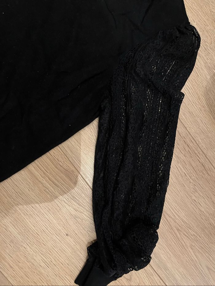 Pull noir manches longues en dentelle naf naf taille XL - photo numéro 2