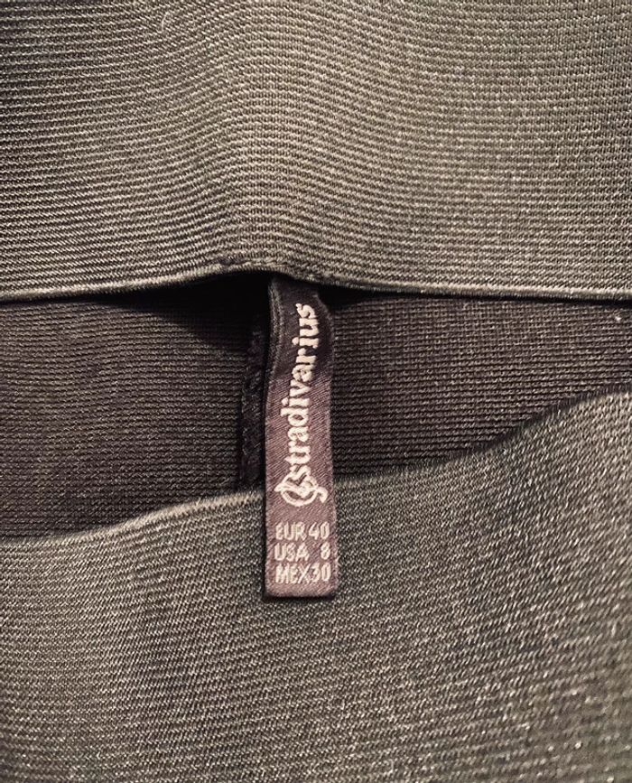 Jupe droite noire Stradivarius - photo numéro 3