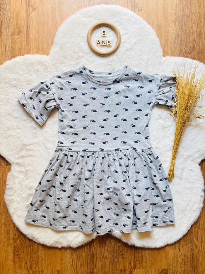 Robe manches courtes