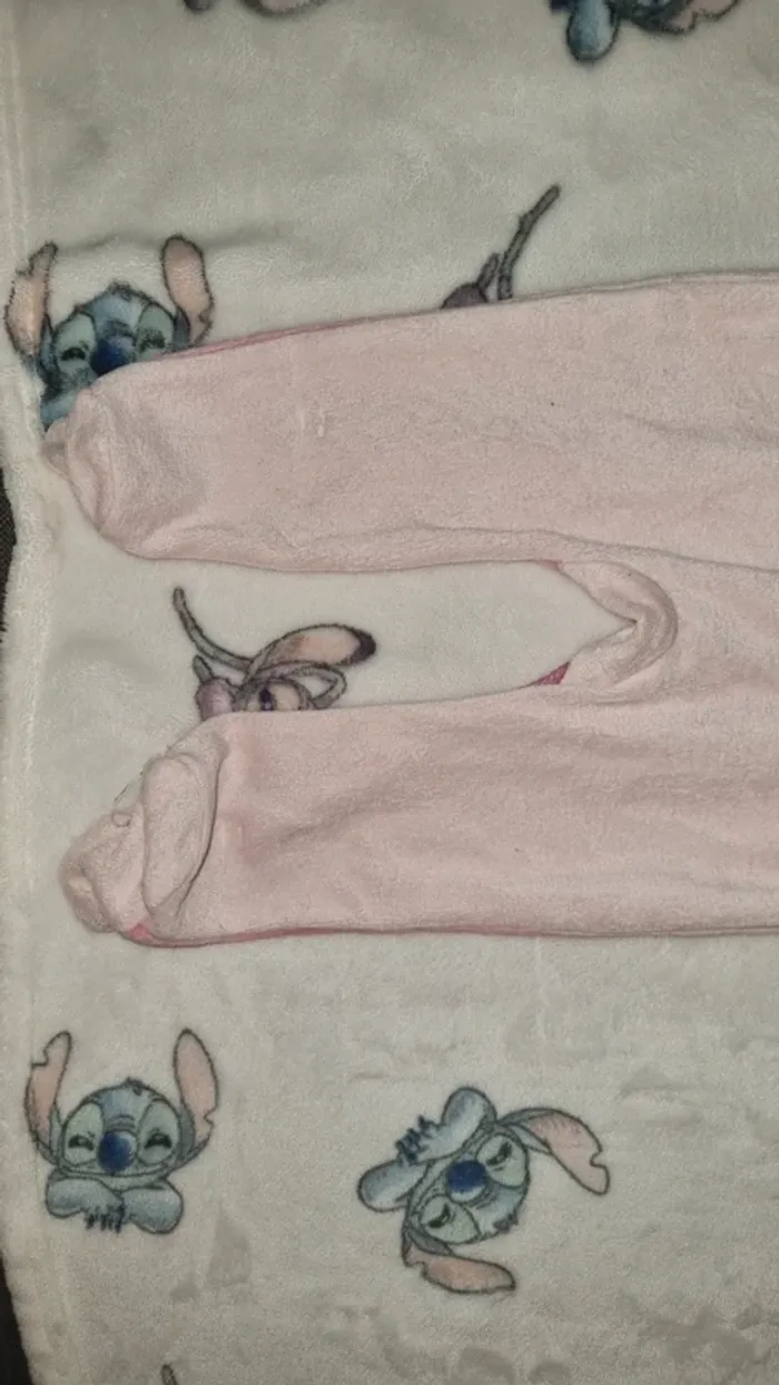 Pyjama princesse 6 mois en bon état - photo numéro 10
