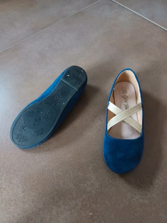 Chaussures type ballerines T30 - photo numéro 3