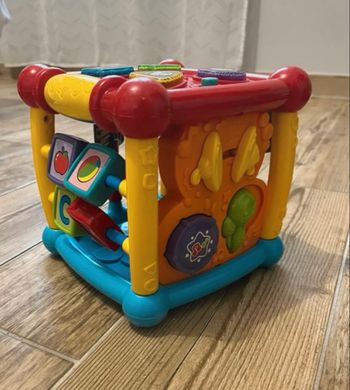 Baby cube d’éveil