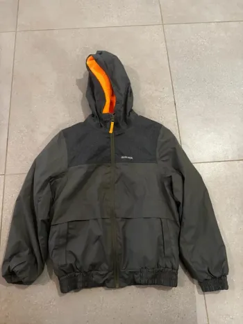 Doudoune Quechua en très bon état, 6/7 ans,