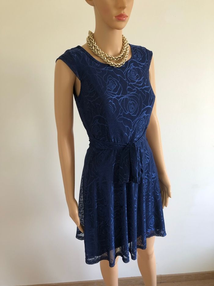 Robe bleue marine neuve sans manches Mela London taille 36 (valeur 45€) - photo numéro 2