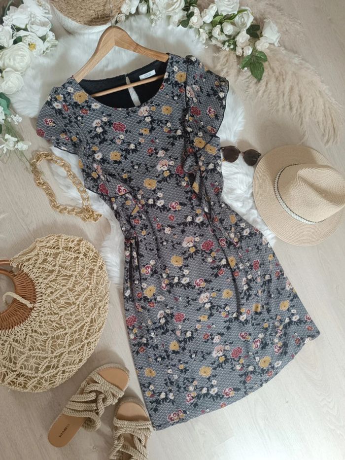 Jolie robe taille 44