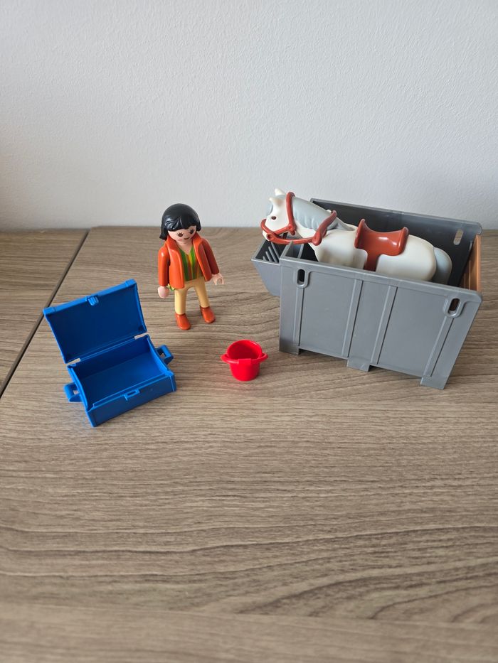 Petit lot de playmobil le transport du cheval