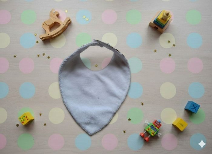 Bavoir bandana 18 mois à 36 mois Création fait main artisanale - photo numéro 5