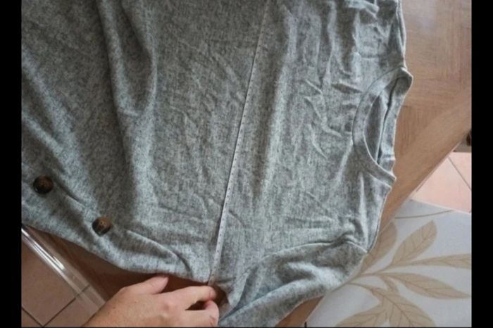 Robe avec faux boutons - photo numéro 2