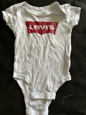 Bodies levis 6 mois