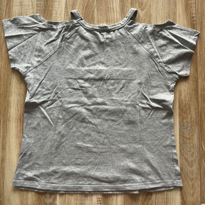 T shirt épaules visibles - photo numéro 2