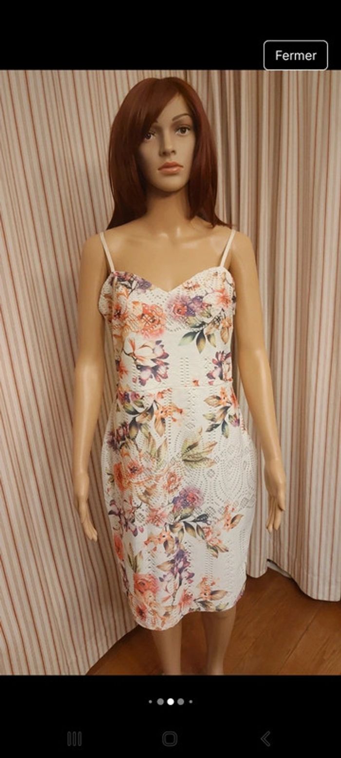 Jolie robe d'été Lipsy London eu 42 us 10 - photo numéro 6