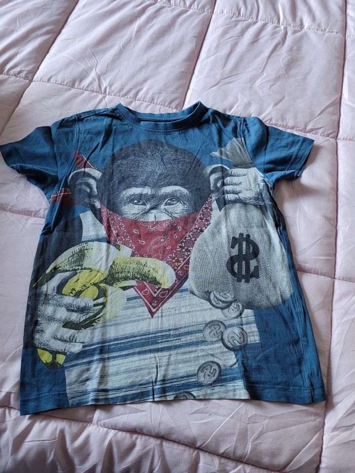 t-shirt desigual 8ans bon état (4e)