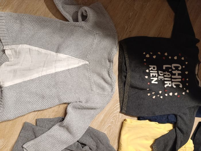 Lot vêtements fille hiver/été 4 ans TBE - photo numéro 3