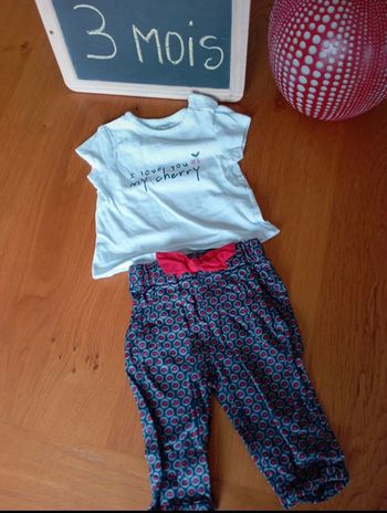 Ensemble Obaïbi et Kiabi taille 3 mois en très bon état