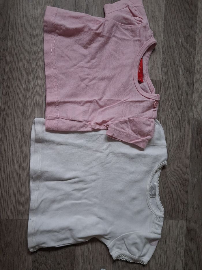Lot t-shirt 1mois - photo numéro 3