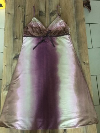 Très jolie robe doublée taille 34/36