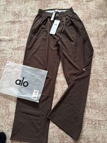 Pantalon alo yoga marron à jambes larges 