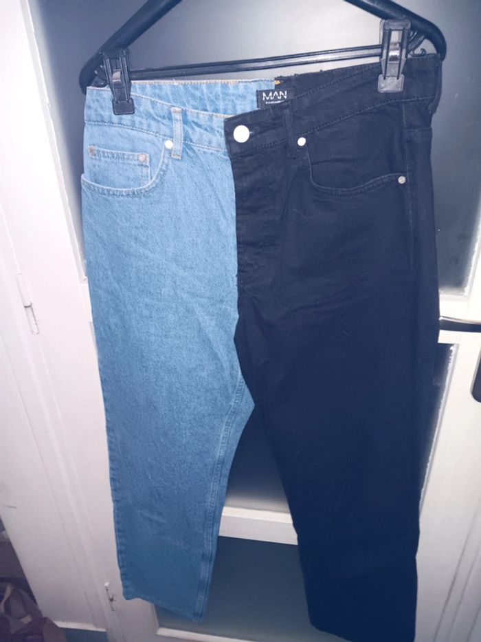 Jean bicolore MAN 42/44, style half blue half noir, tendance