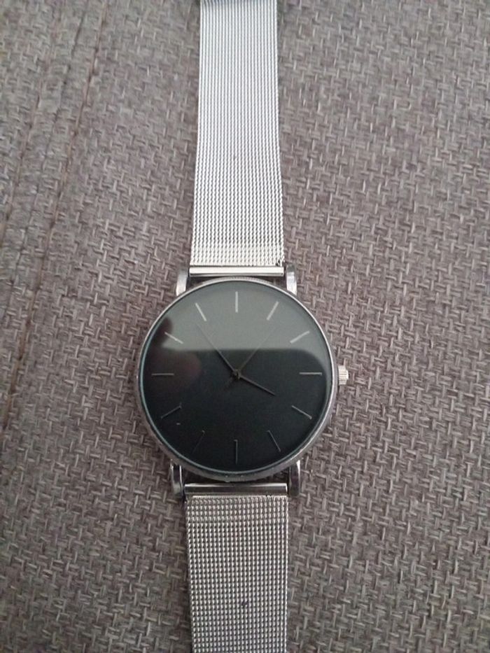 Montre - photo numéro 2