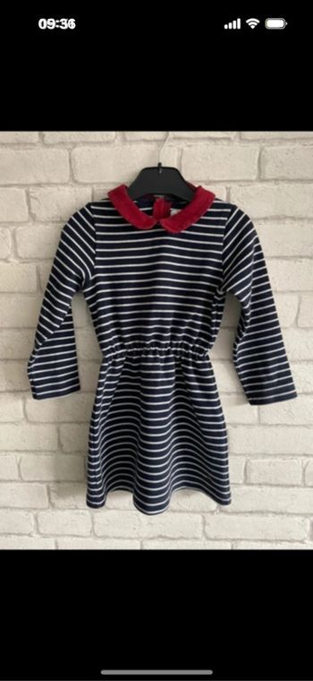 Robe  Petit Bateau taille 4 ans