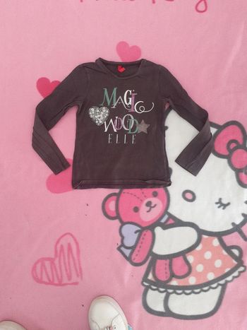 T-shirt à manches longues t.6ans