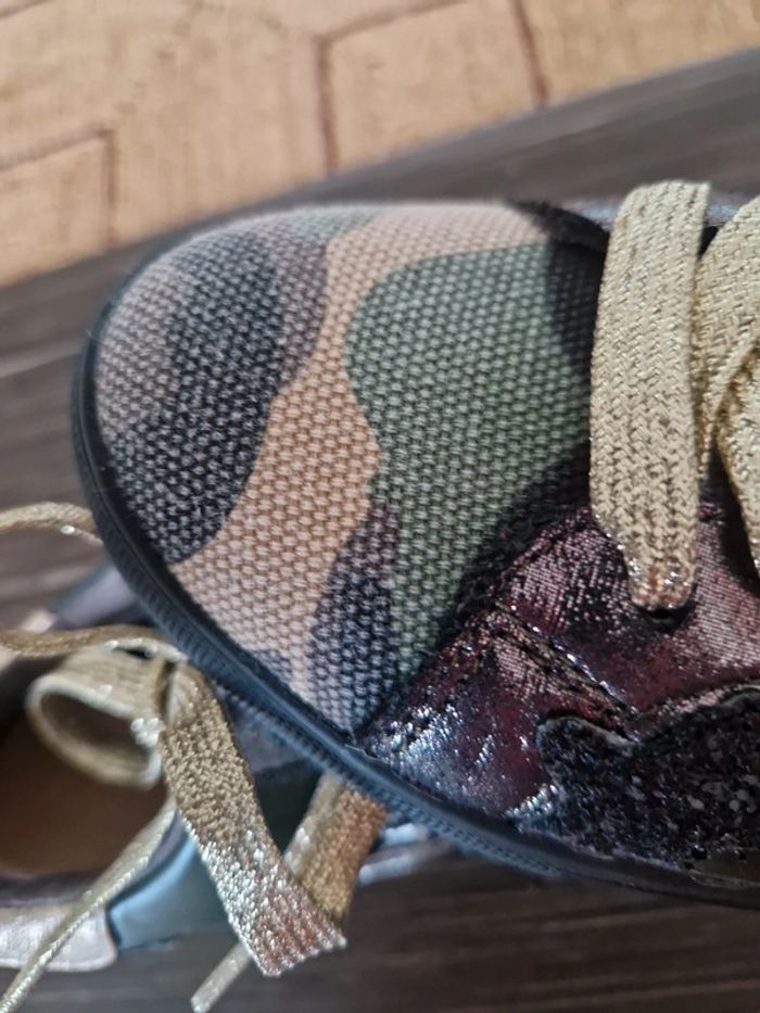 Baskets Texto - photo numéro 5