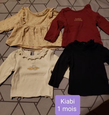 lot de 4 hauts 1 mois