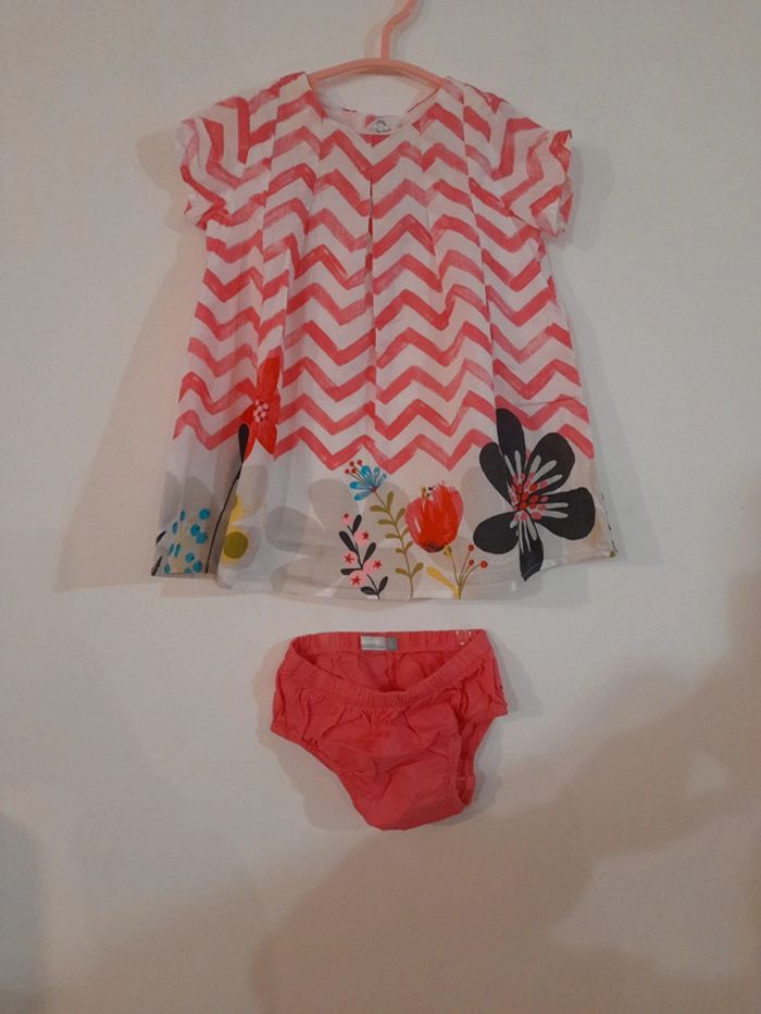 Robe avec culotte.  Catimini. Taille 6 mois.