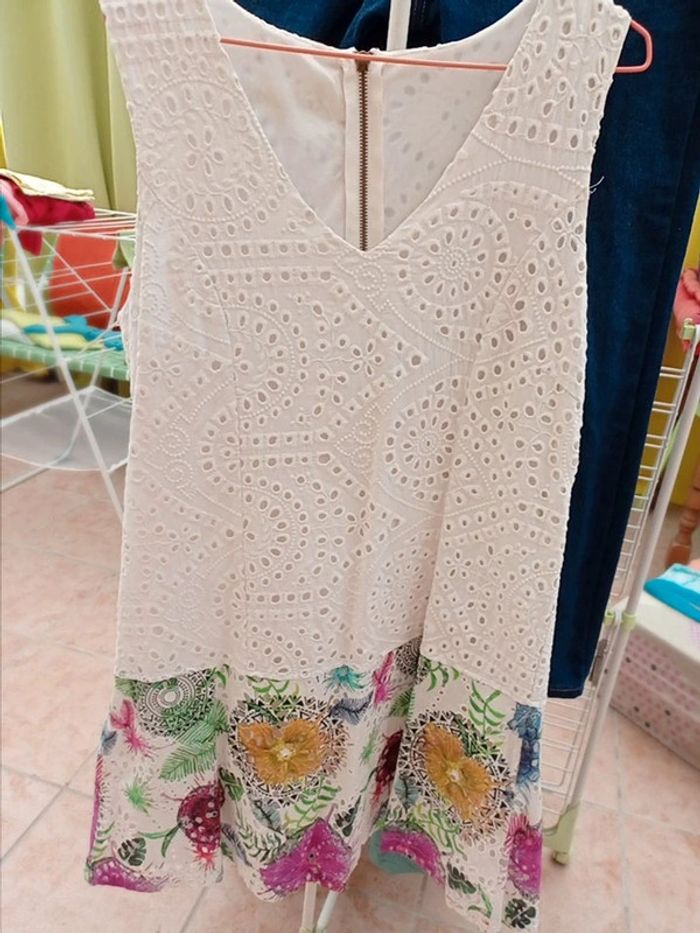 Robe blanche Desigual taille XL - photo numéro 3