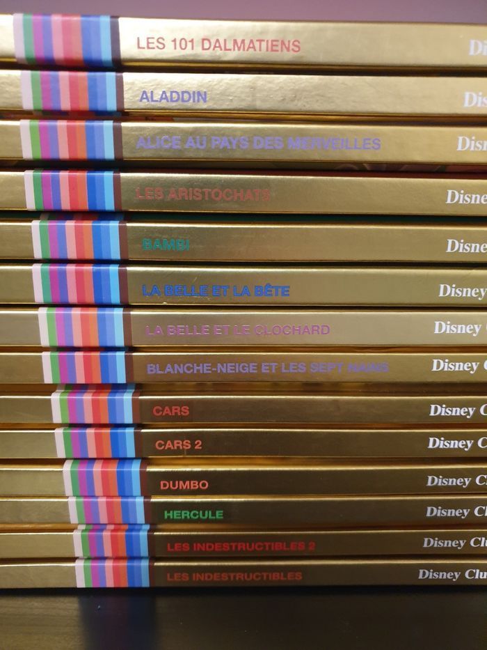 Au choix ! Livre disney club tranche doré - photo numéro 2