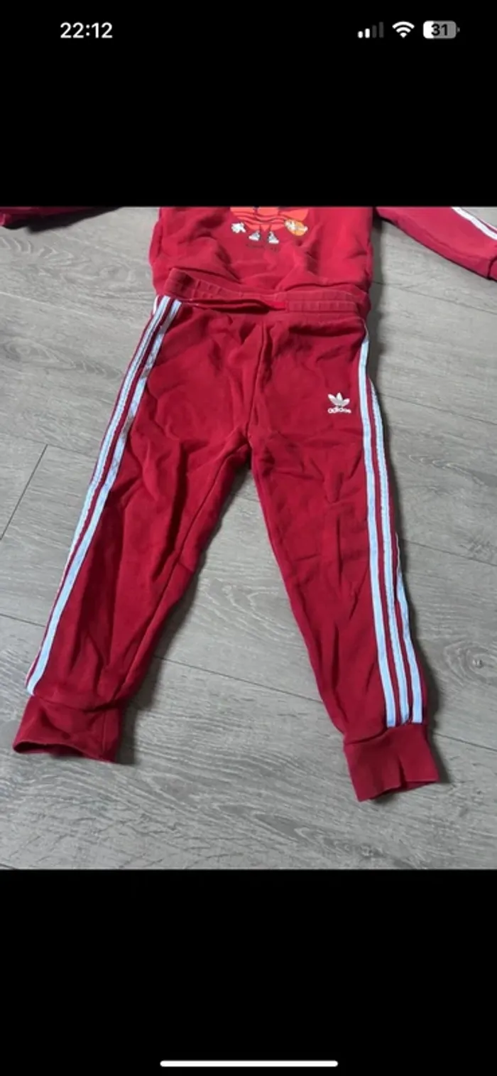 Ensemble jogging adidas rouge 3-4 ans Très bon état - photo numéro 2