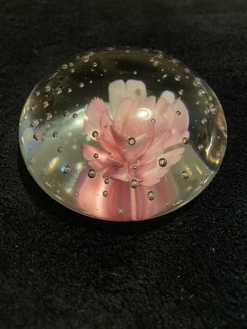 Sulfure motifs fleurs presse papier