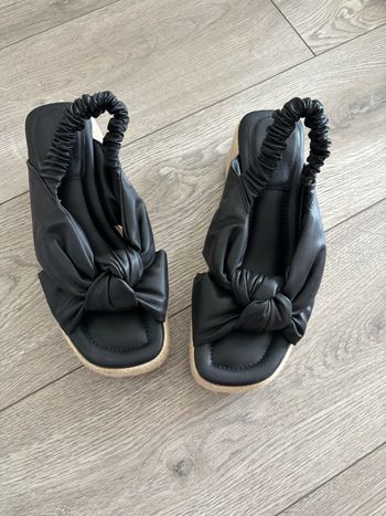 Sandales style espadrilles avec noeud