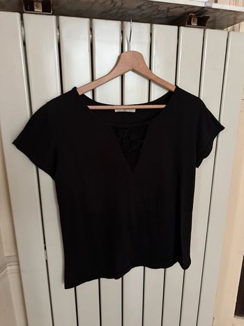 T-shirt noir vintage S detail dentelle