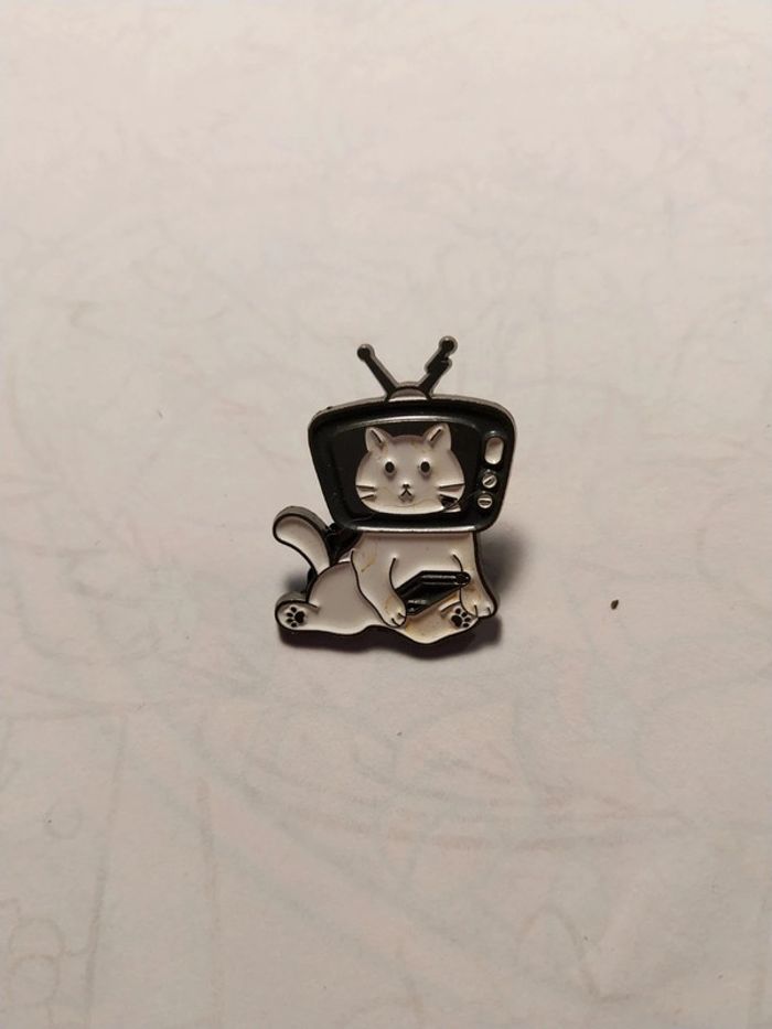 Pins chat tv kawaii mignon