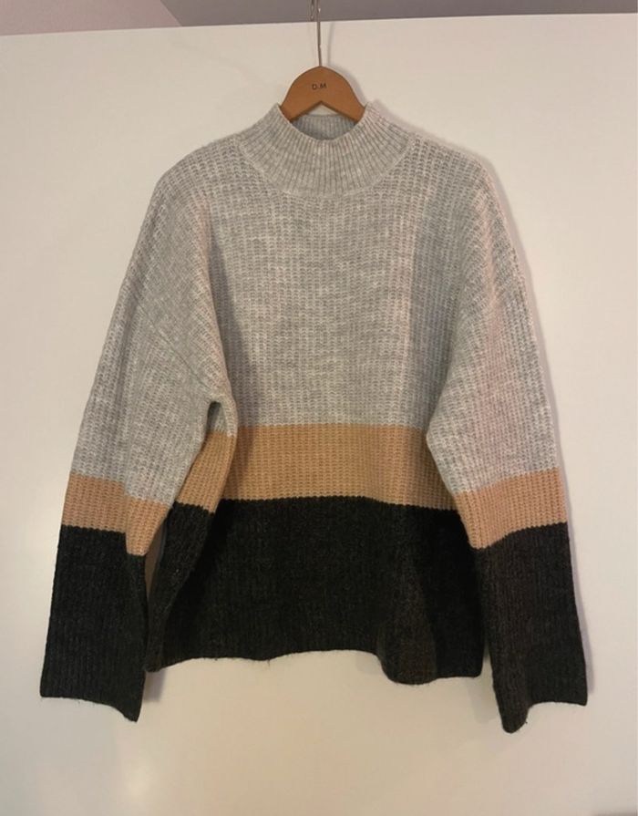 Pull col semi-montant