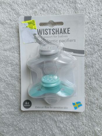 2 tétines twistshake à utiliser à partir de 6 mois