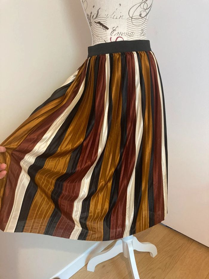 Neuve - Jupe plissée Camaïeu M - photo numéro 4