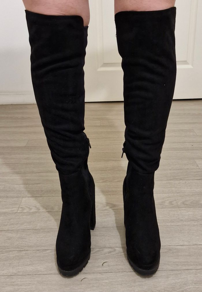 Cuissardes en daim noir sexy - photo numéro 4