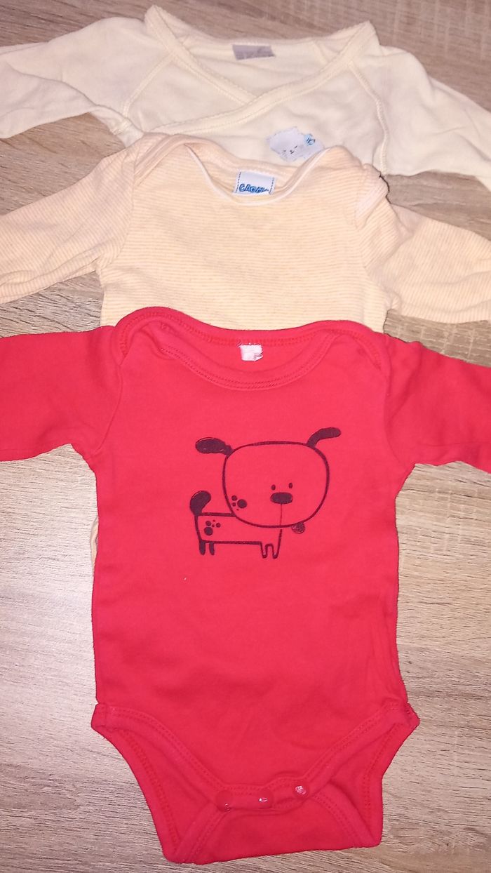 Lot de 3 body fille ou mixte Taille 1 mois manche longue