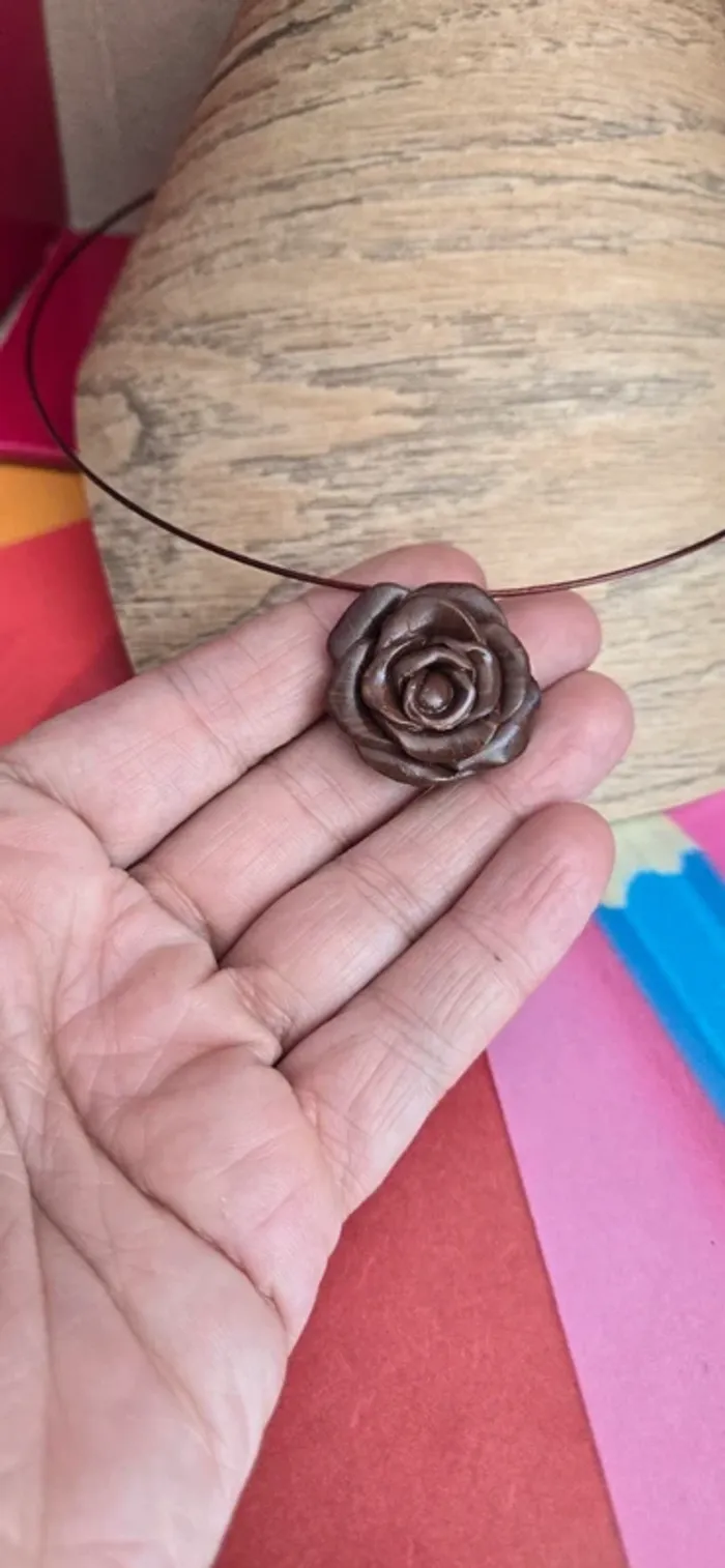 Collier rose marron fimo neuf - photo numéro 4