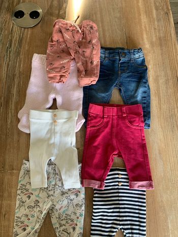 Lot de 7 pantalons/ leggings / joggings fille 1 mois