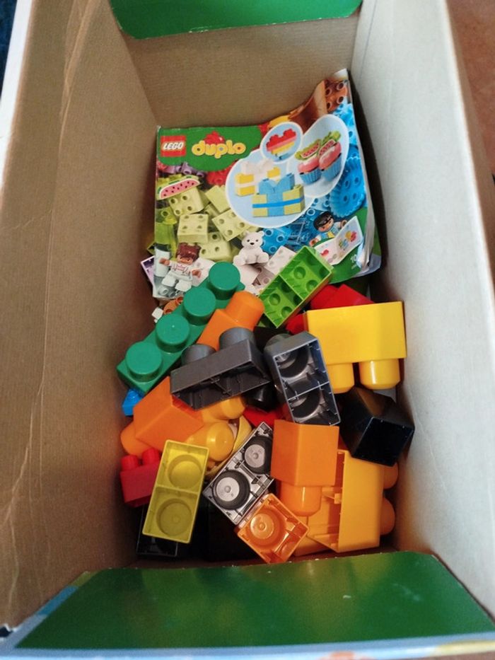 Grosse boîte de Legos duplo - photo numéro 6