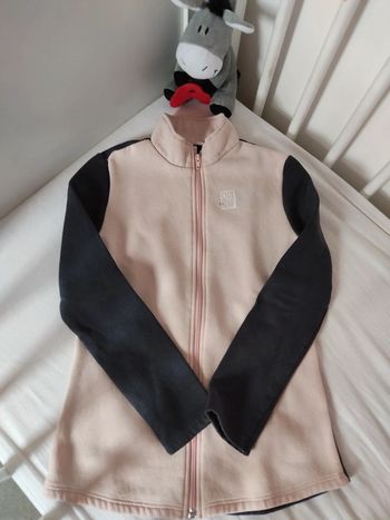 Veste de jogging taille 7-8 ans