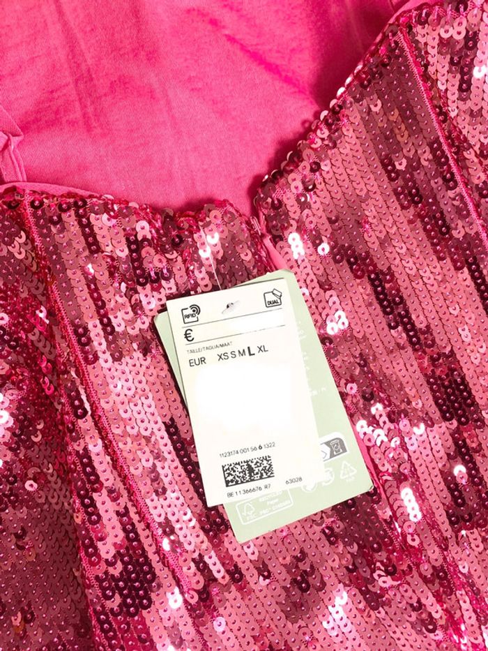 Superbe robe party pour les fêtes 🎄 en sequins | neuve avec étiquette - photo numéro 9